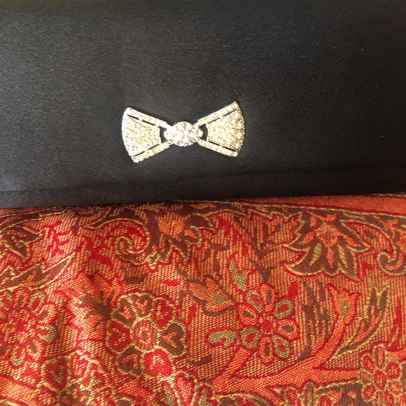 Vintage Black Satin Clutch or Shoulder Bag Rhinestone Bow on Front Evening Bag - Picture 7 of 7